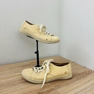 Born Kai Beige Leather Slip On Sneakers Women’s Size 6.5